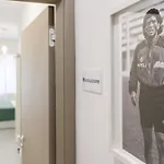 Mira Maradona 4*